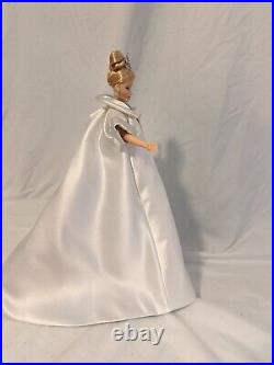 1999 Mattel CRYSTAL JUBILEE BARBIE Limited Edition #21923 40th Anniversary